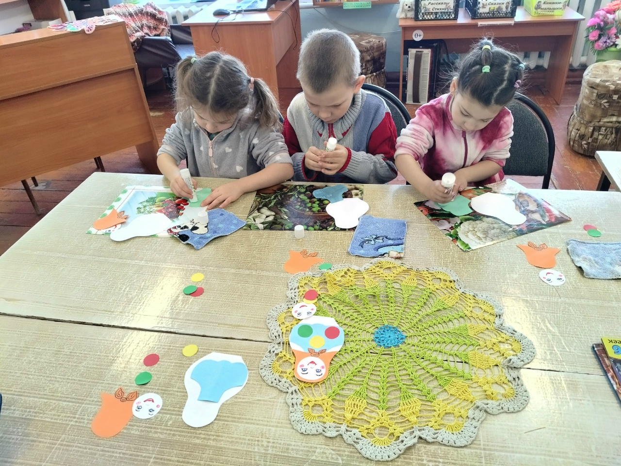 Неделя детской книги «День в библиотеке»